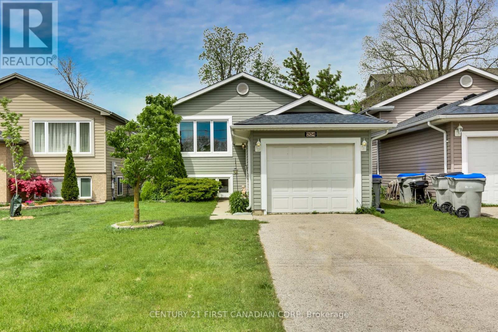 204 Ewart Street, Strathroy-Caradoc, Ontario  N7G 4G6 - Photo 2 - X13644230