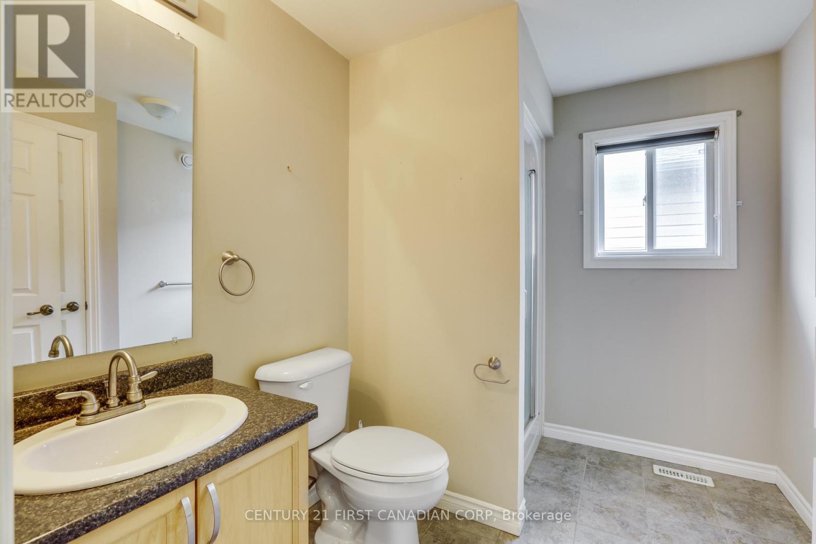 204 Ewart Street, Strathroy-Caradoc, Ontario  N7G 4G6 - Photo 8 - X13644230