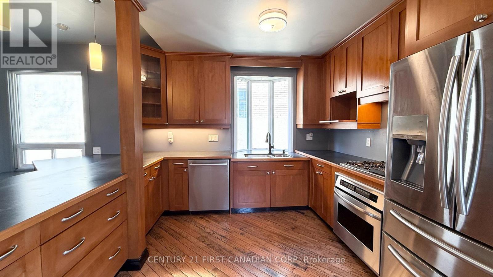 2 Erie Avenue, London South, Ontario  N6J 1J1 - Photo 3 - X13644244