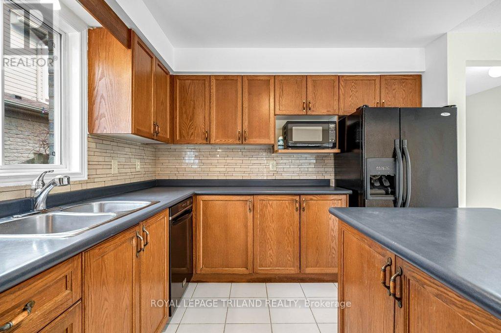 215 Rossmore Court, London South, Ontario  N6C 6B7 - Photo 10 - X13644256