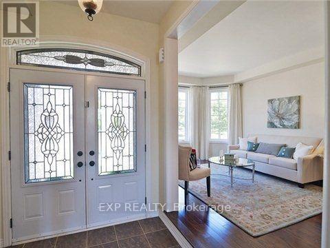 13 Tucciarone Court, Markham (Cathedraltown), Ontario  L6C 0H3 - Photo 3 - N13644282