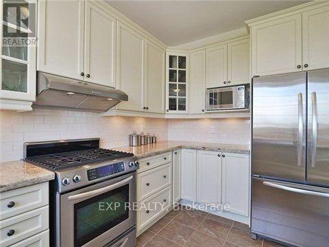 13 Tucciarone Court, Markham (Cathedraltown), Ontario  L6C 0H3 - Photo 9 - N13644282