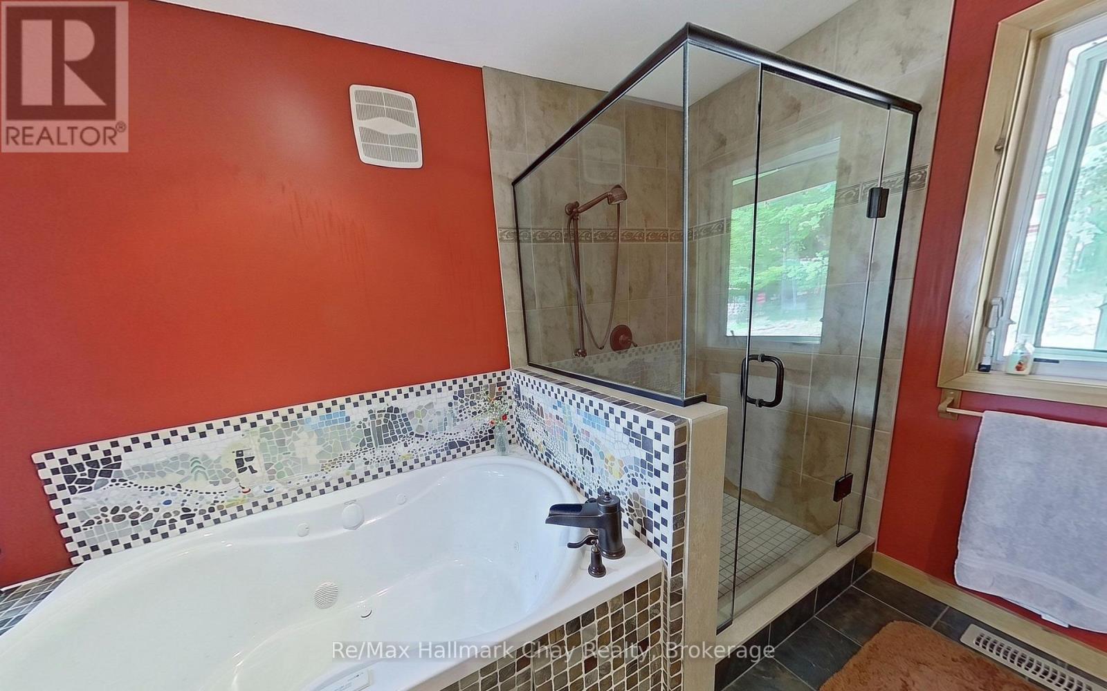 1497 Fox Point Road, Lake Of Bays, Ontario  P0A 1H0 - Photo 25 - X13459608