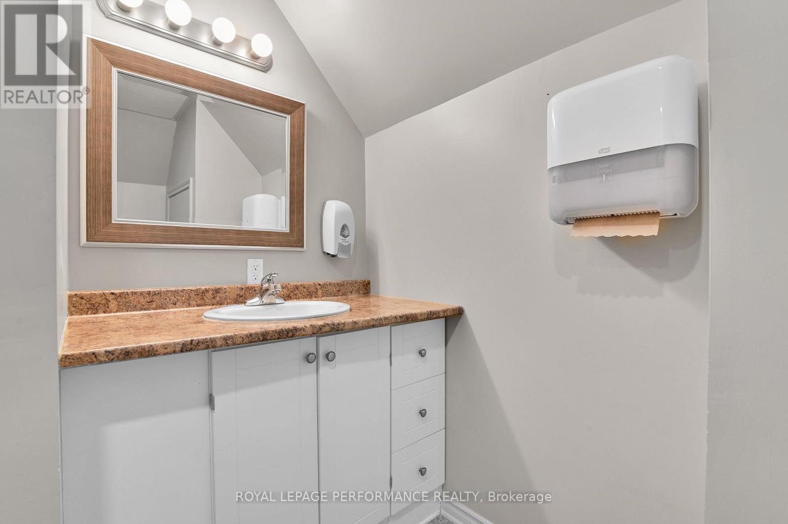 117 First Street E, Cornwall, Ontario K6H 1K8 - Photo 37 - X13644090