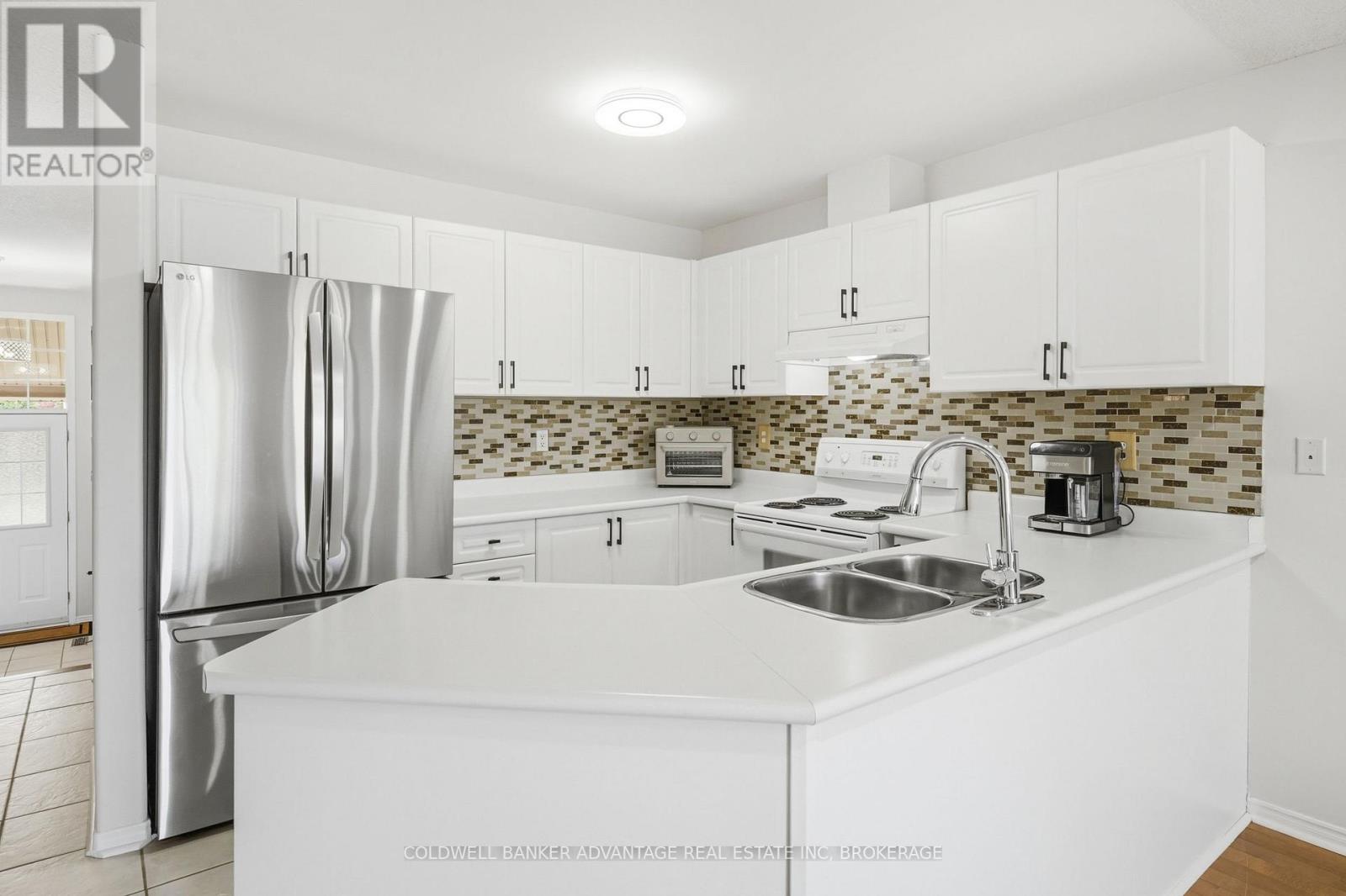 529 St Lawrence Drive, Welland, Ontario L3C 7H9 - Photo 9 - X13644202