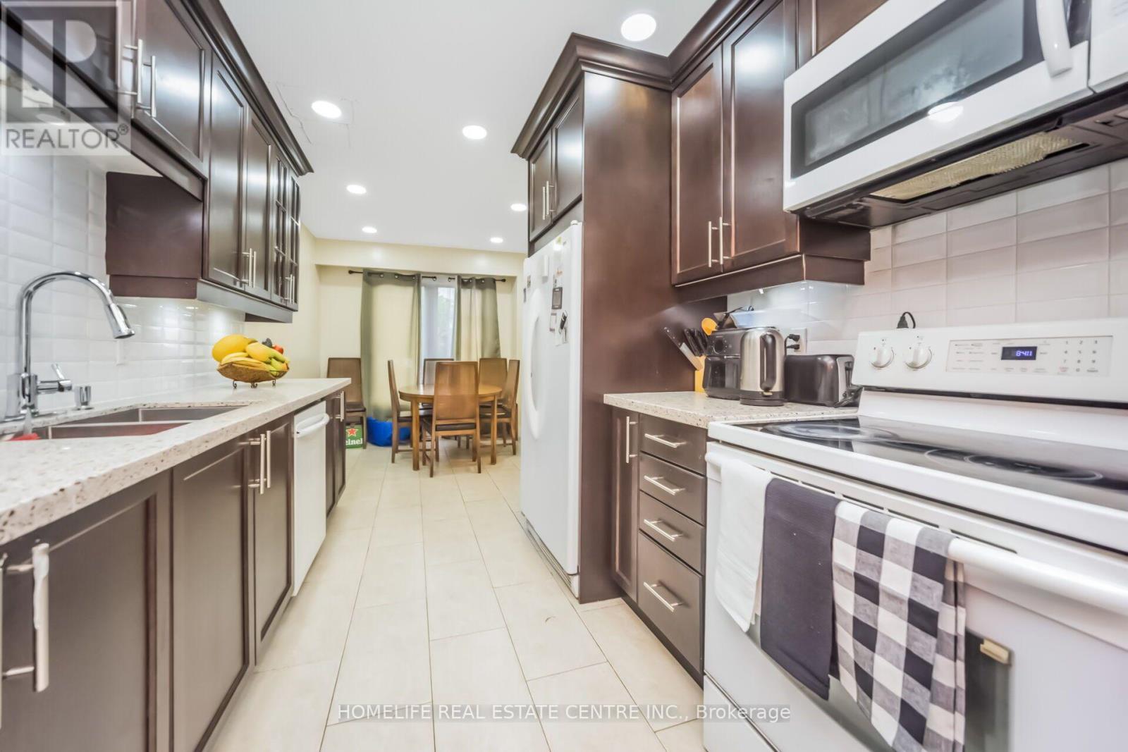 17 Ashford Court, Brampton, Ontario  L6V 3E2 - Photo 16 - W13644236