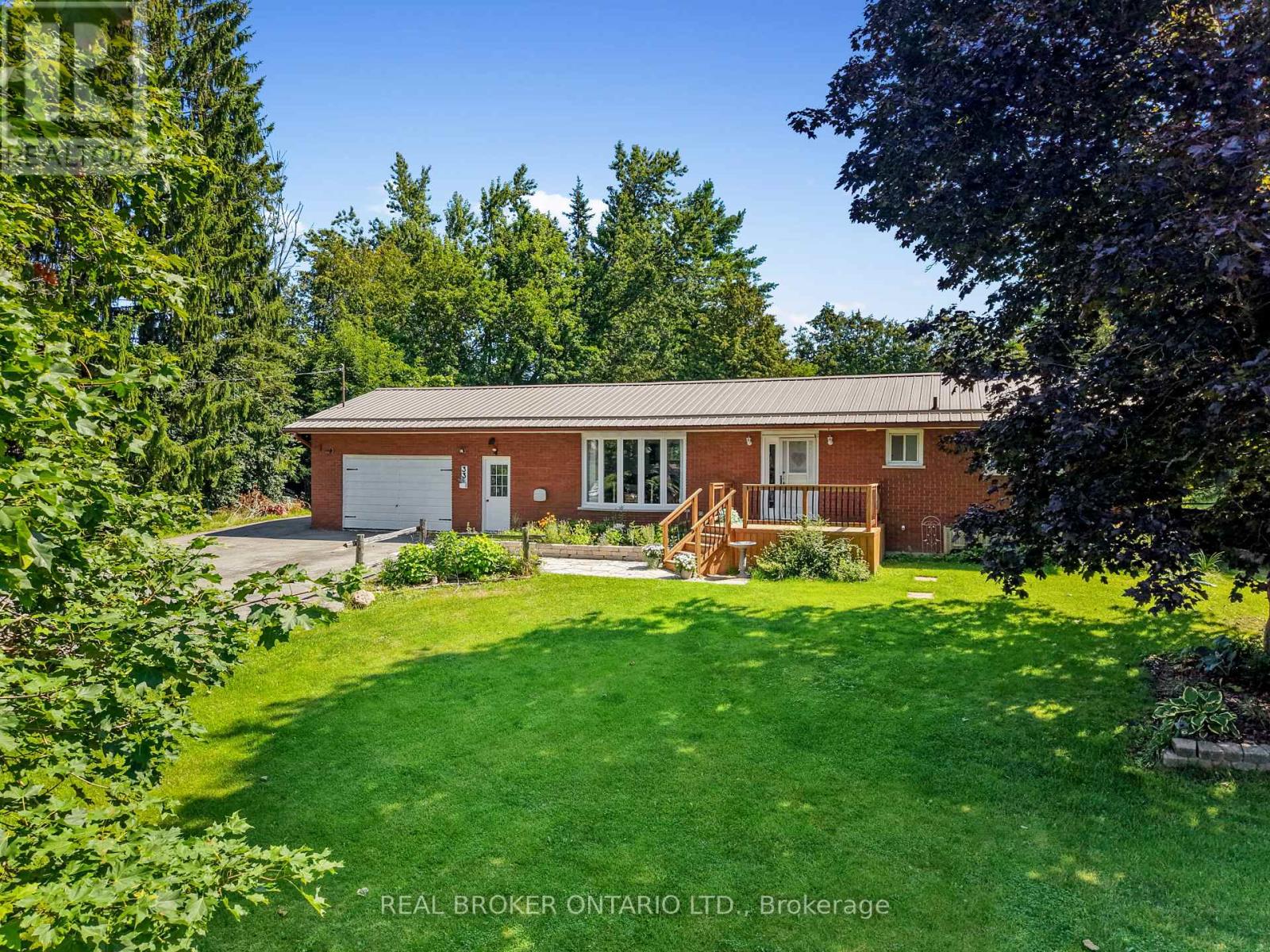 33 CADILLAC BOULEVARD, Kawartha Lakes, Ontario