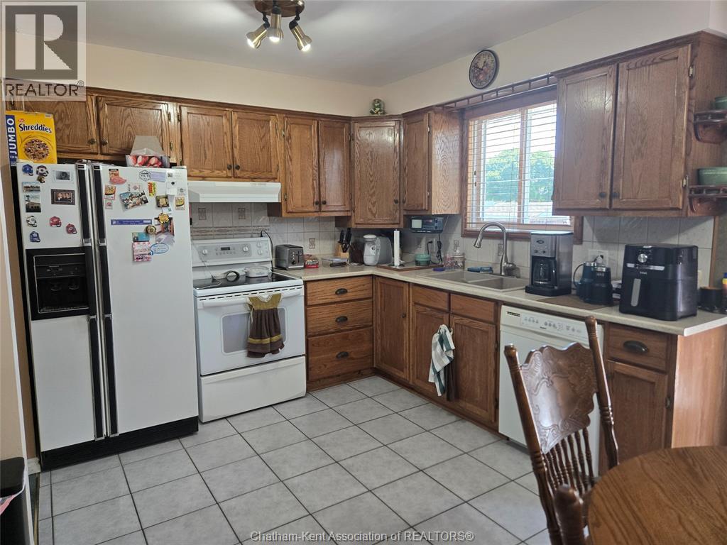 16 Donalda Drive, Chatham, Ontario  N7L 4J5 - Photo 4 - 26018976
