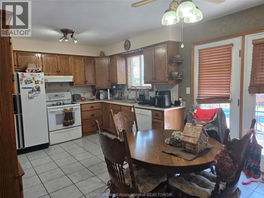 16 Donalda Drive, Chatham, Ontario  N7L 4J5 - Photo 5 - 26018976