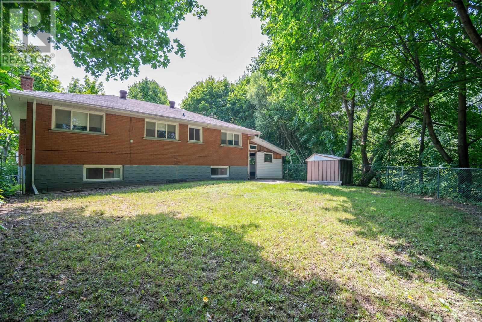 52 Stevens St, Sault Ste. Marie, Ontario  P6B 3N7 - Photo 18 - SM262060