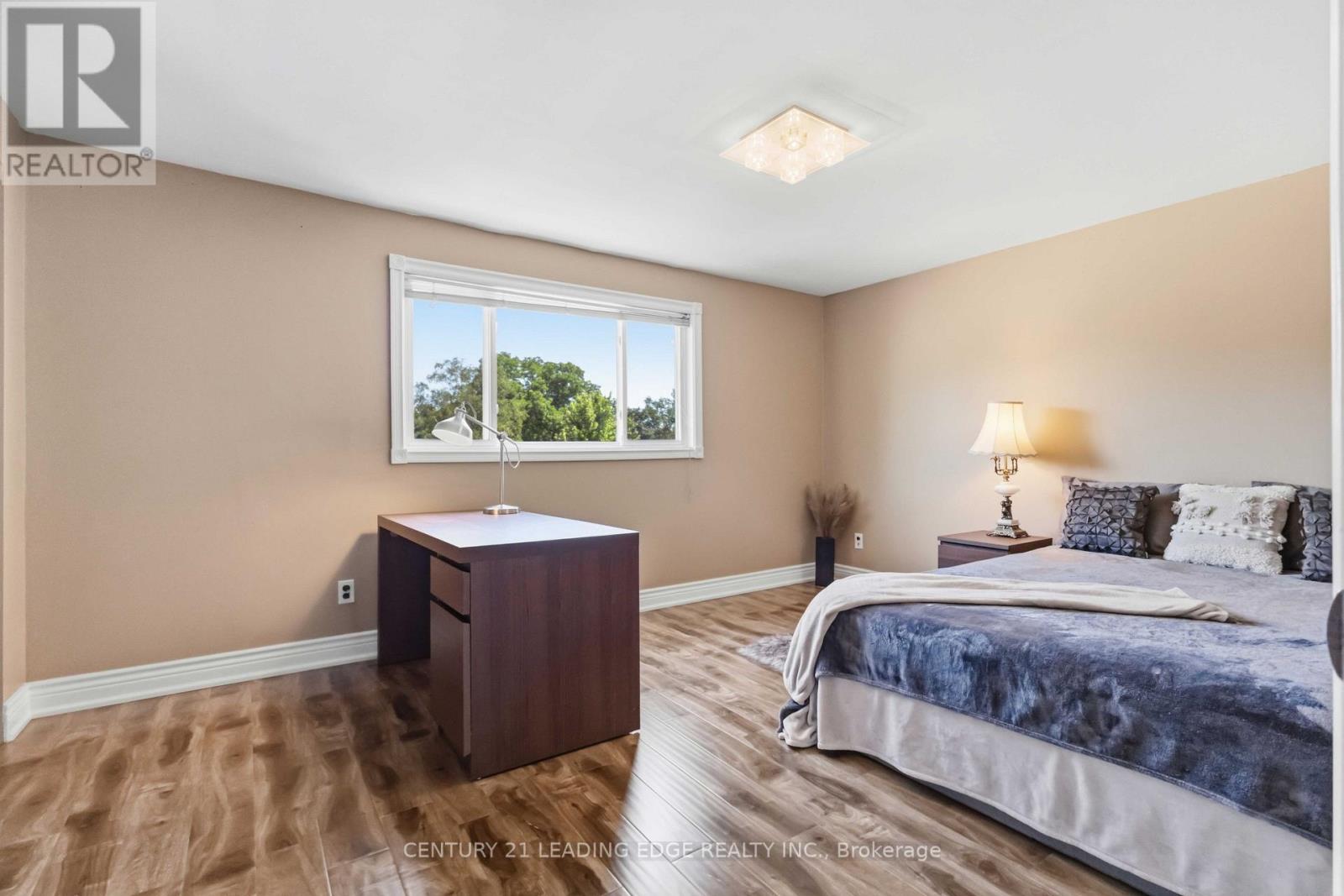 1128 Valley Court N, Oshawa, Ontario  L1J 3M5 - Photo 20 - E13576560