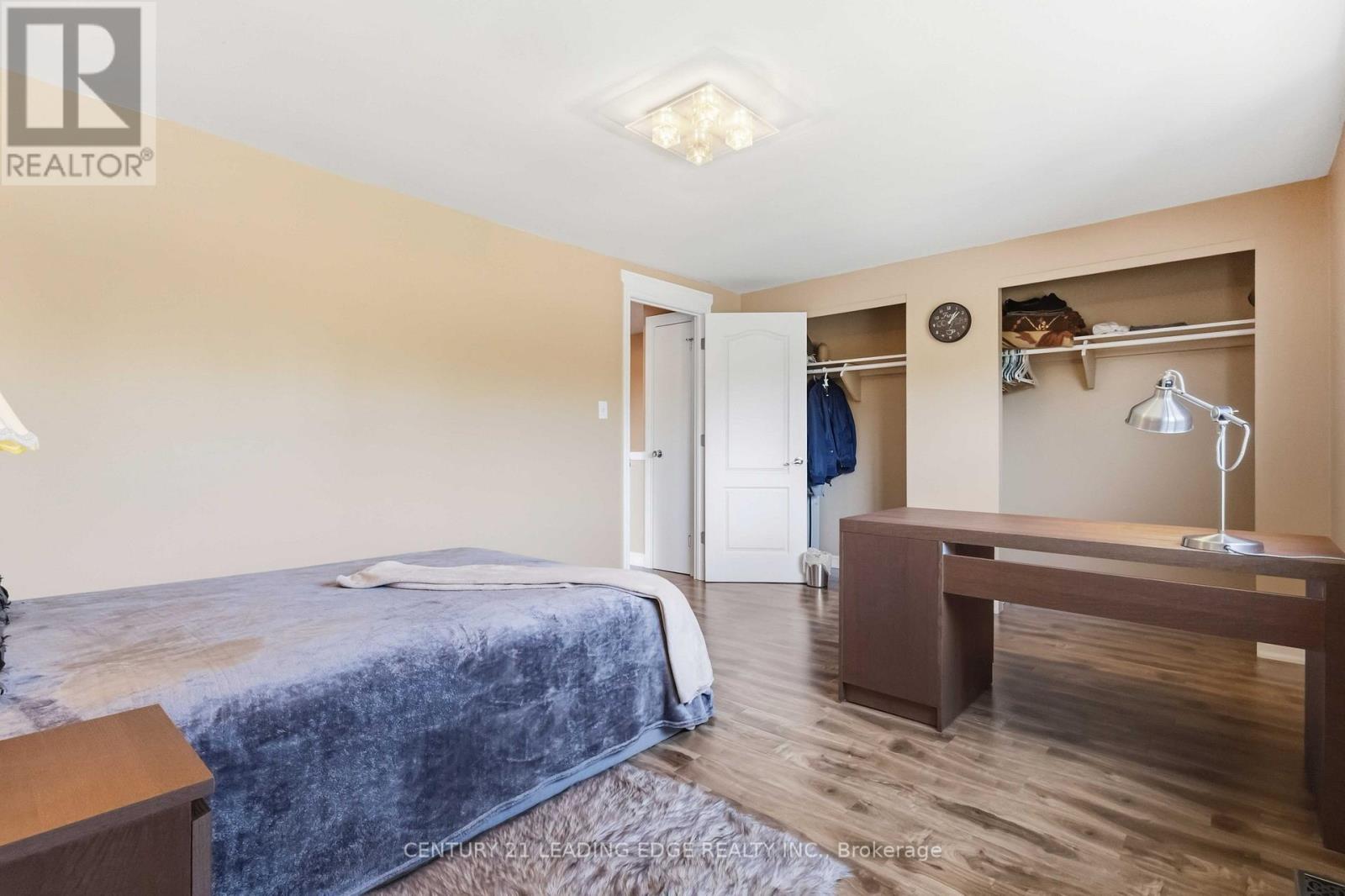 1128 Valley Court N, Oshawa, Ontario  L1J 3M5 - Photo 21 - E13576560