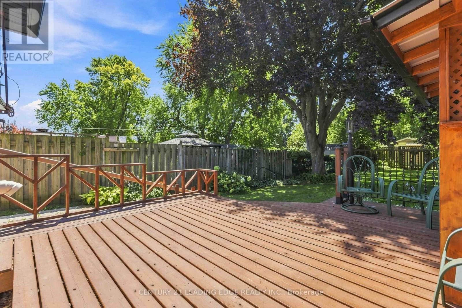 1128 Valley Court N, Oshawa, Ontario  L1J 3M5 - Photo 28 - E13576560