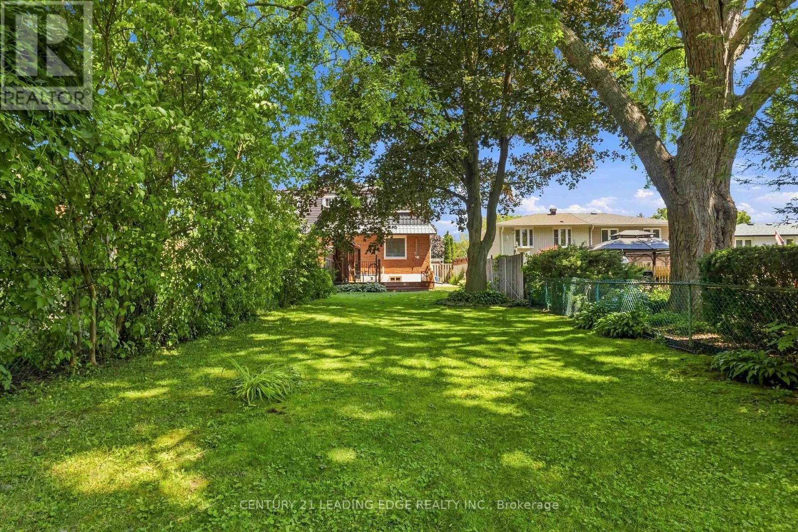 1128 Valley Court N, Oshawa, Ontario  L1J 3M5 - Photo 33 - E13576560
