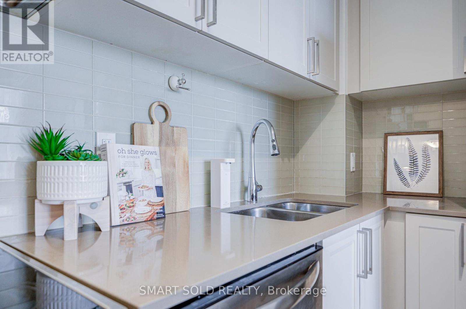 305w - 268 Buchanan Drive, Markham, Ontario L3R 8G9 - Photo 6 - N13643032