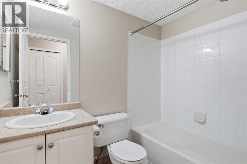 56v, 17 Country Village Bay NE, Calgary, Alberta  T3K 5Z3 - Photo 26 - A2335212