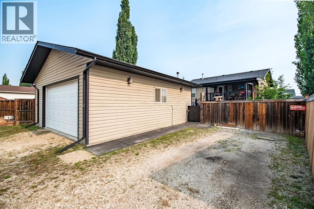 44 Duncan Street, Penhold, Alberta  T0M 1R0 - Photo 35 - A2332431