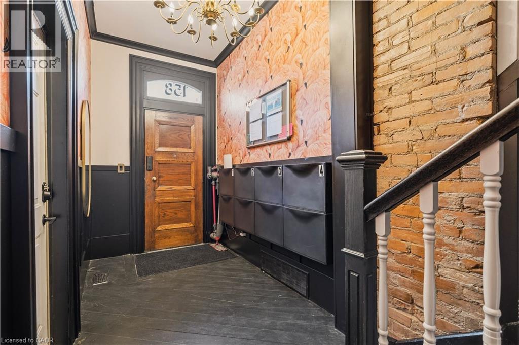 158 Hunter Street E, Hamilton, Ontario  L8N 1M7 - Photo 4 - 40827080