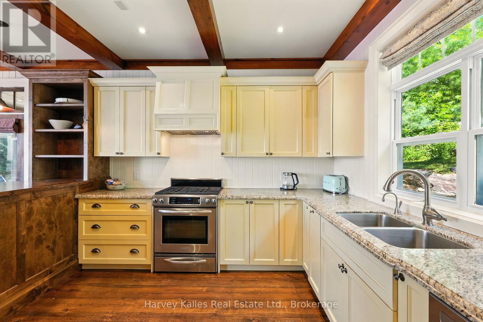 1190 Parkers Point Road, Gravenhurst, Ontario  P1P 1R2 - Photo 9 - X13141050