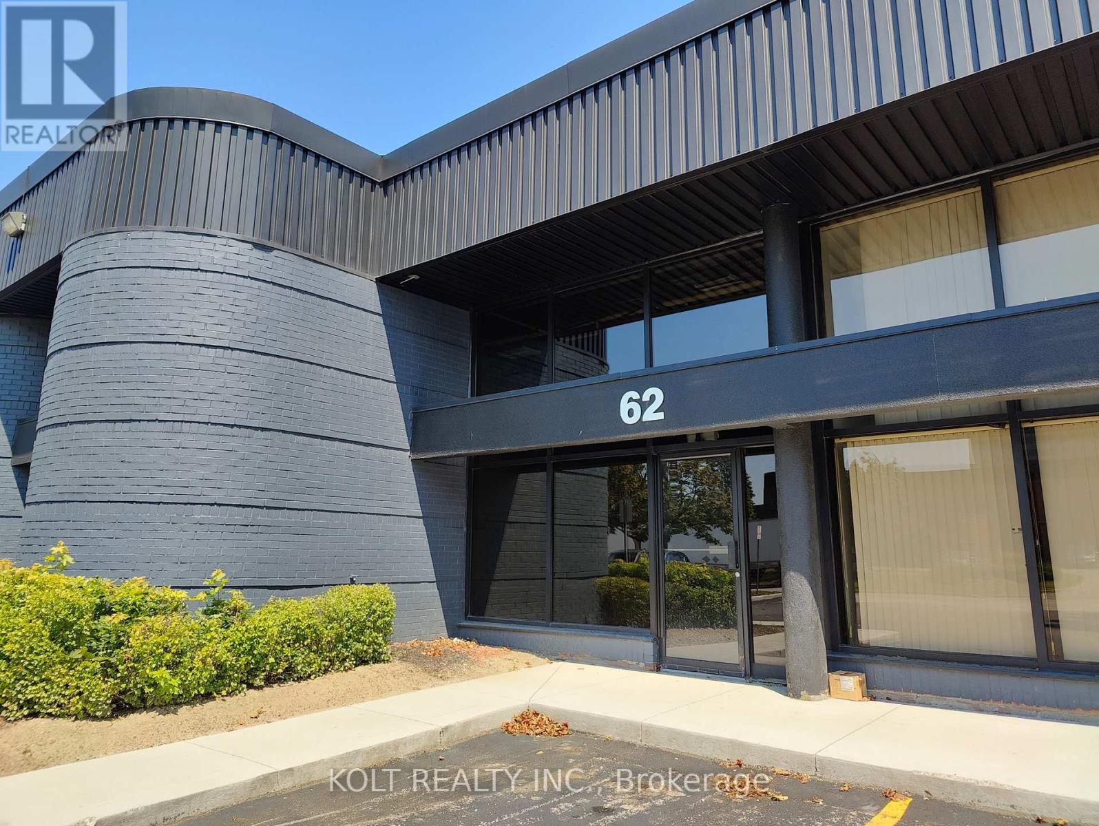 62 Novopharm Court, Toronto, Ontario  M1B 2K9 - Photo 2 - E13622572