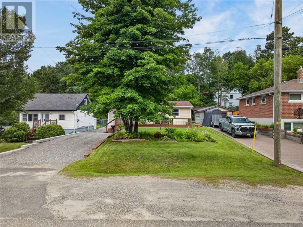 79 Manor Road, Sudbury, Ontario  P3B 3K9 - Photo 12 - 2129646