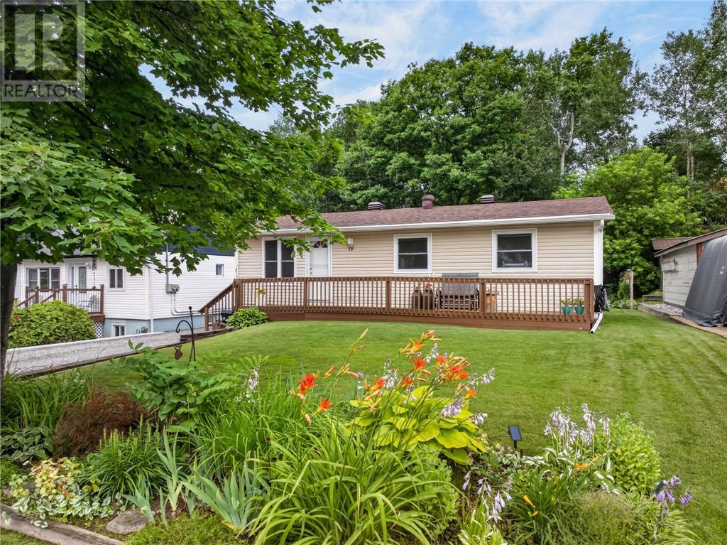 79 Manor Road, Sudbury, Ontario  P3B 3K9 - Photo 4 - 2129646