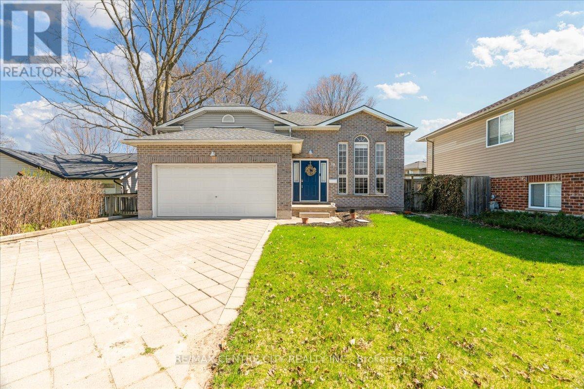 19 Dell Drive, Strathroy-Caradoc, Ontario  N7G 1C6 - Photo 4 - X13441478