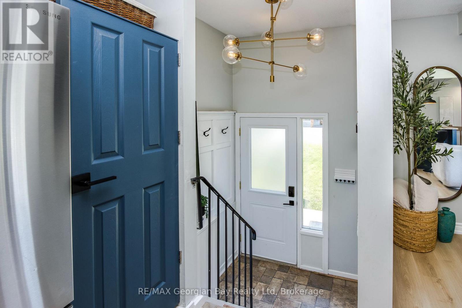 475 Athabaska Street, Tay, Ontario  L0K 1R0 - Photo 3 - S13644598