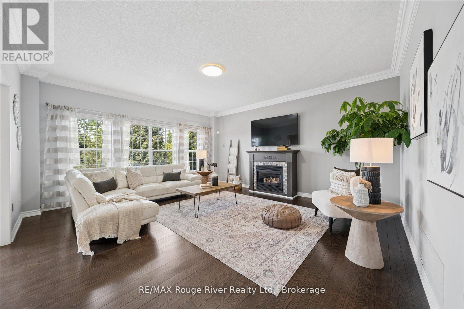 8 Briggs Crescent, Whitby, Ontario  L1M 0H5 - Photo 17 - E13644332