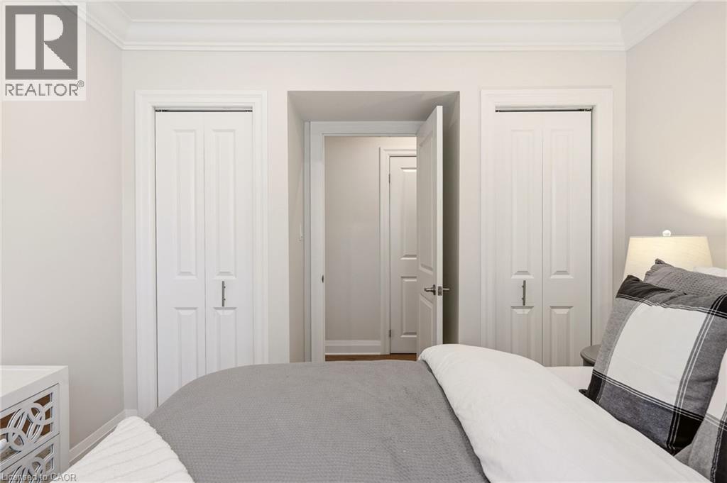2113 Courtland Drive, Burlington, Ontario  L7R 1R7 - Photo 25 - 40853402