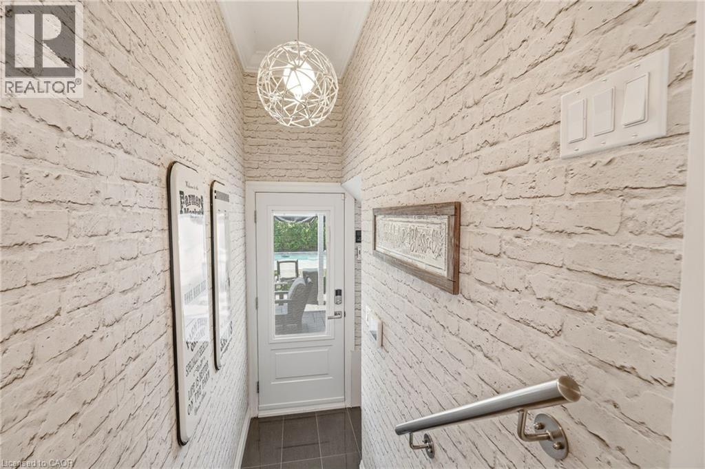 2113 Courtland Drive, Burlington, Ontario  L7R 1R7 - Photo 30 - 40853402