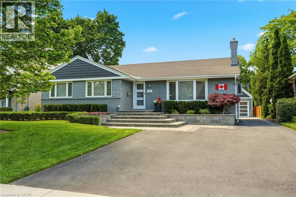 2113 Courtland Drive, Burlington, Ontario  L7R 1R7 - Photo 4 - 40853402
