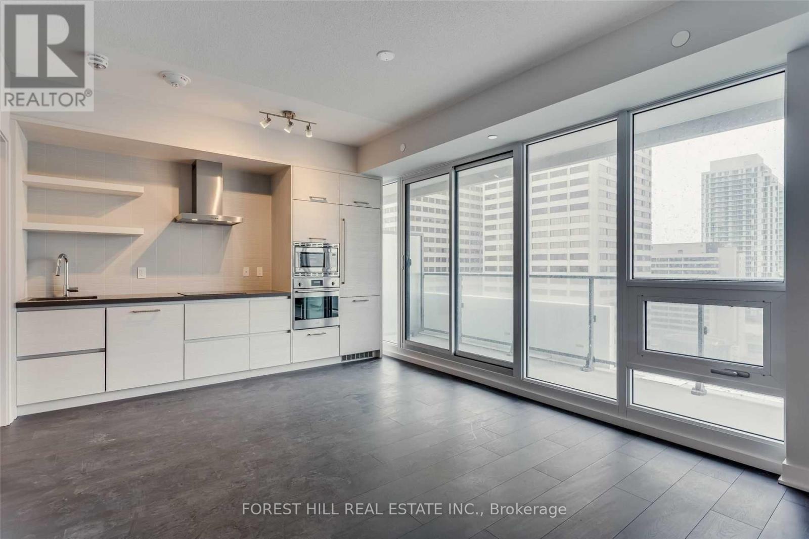 4811 - 2221 YONGE STREET Toronto (Mount Pleasant West), ON M4S 2B4