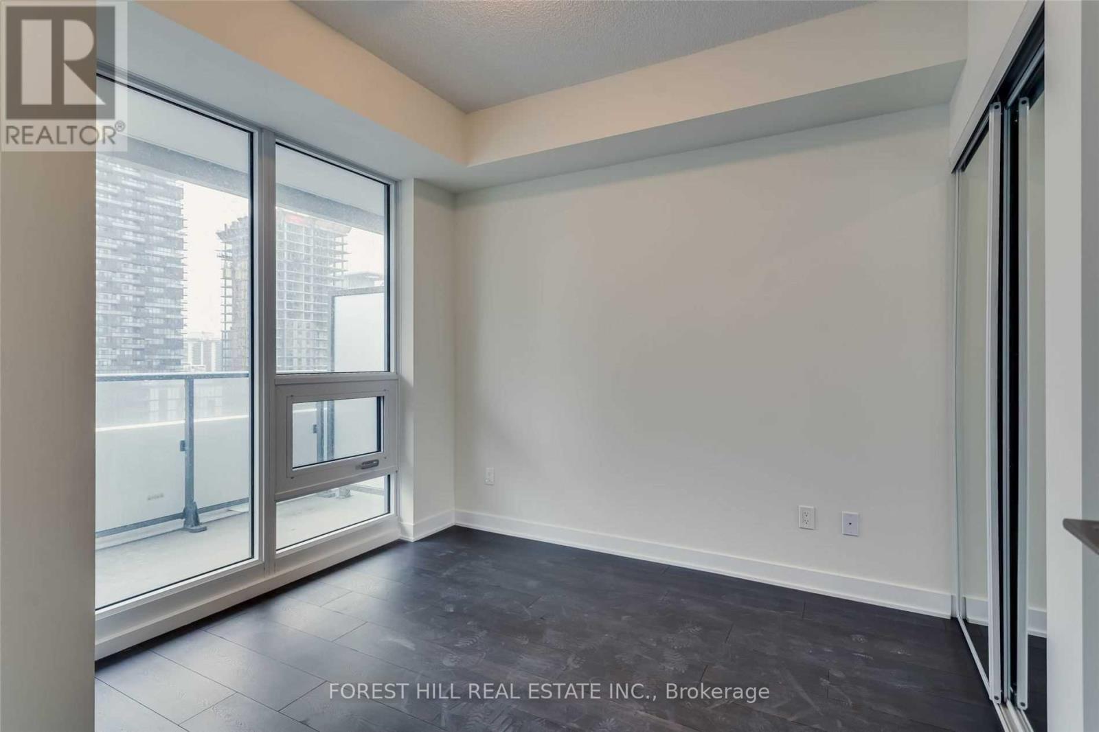 4811 - 2221 YONGE STREET Toronto (Mount Pleasant West), ON M4S 2B4