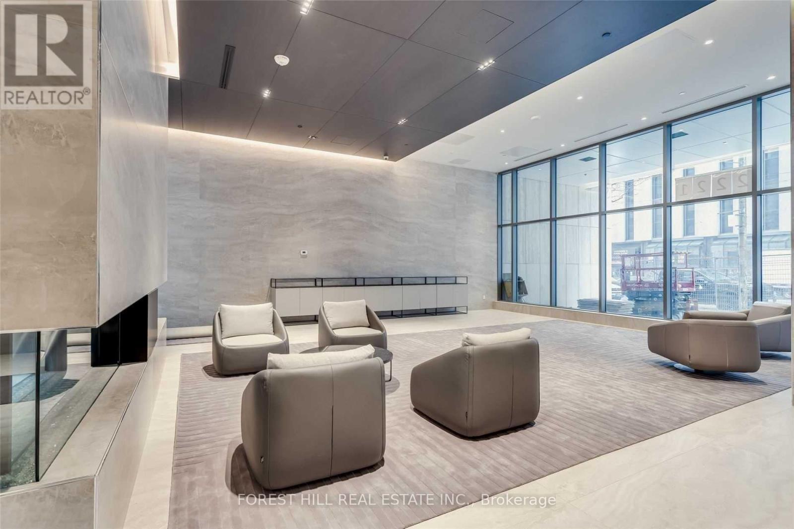 4811 - 2221 YONGE STREET Toronto (Mount Pleasant West), ON M4S 2B4