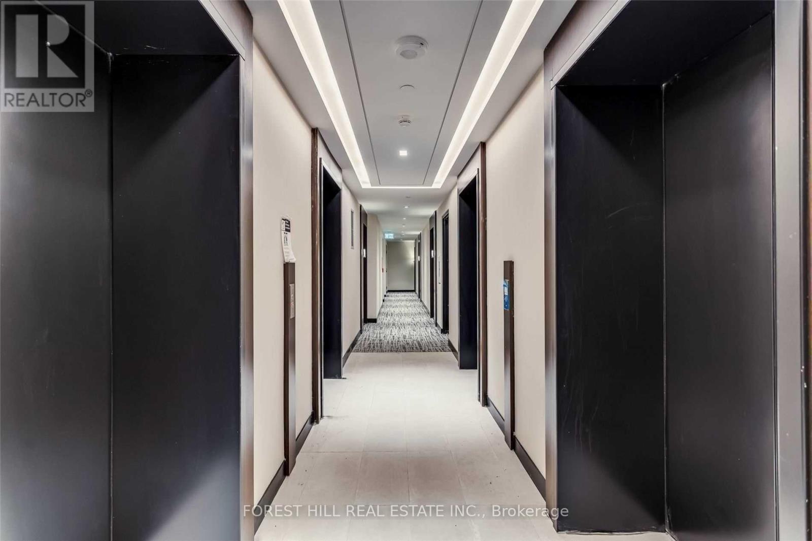 4811 - 2221 YONGE STREET Toronto (Mount Pleasant West), ON M4S 2B4