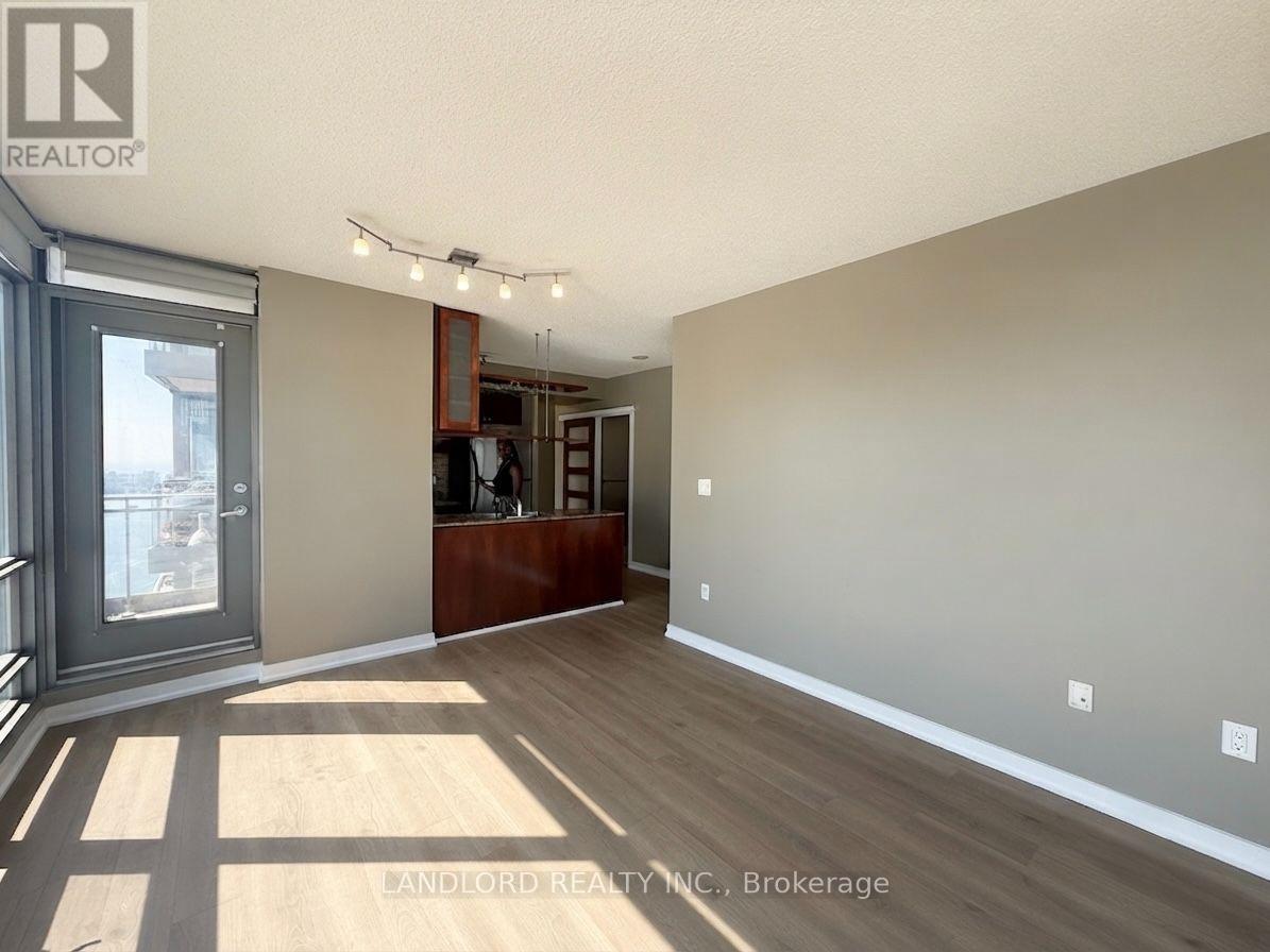 3210 - 5 MARINER TERRACE