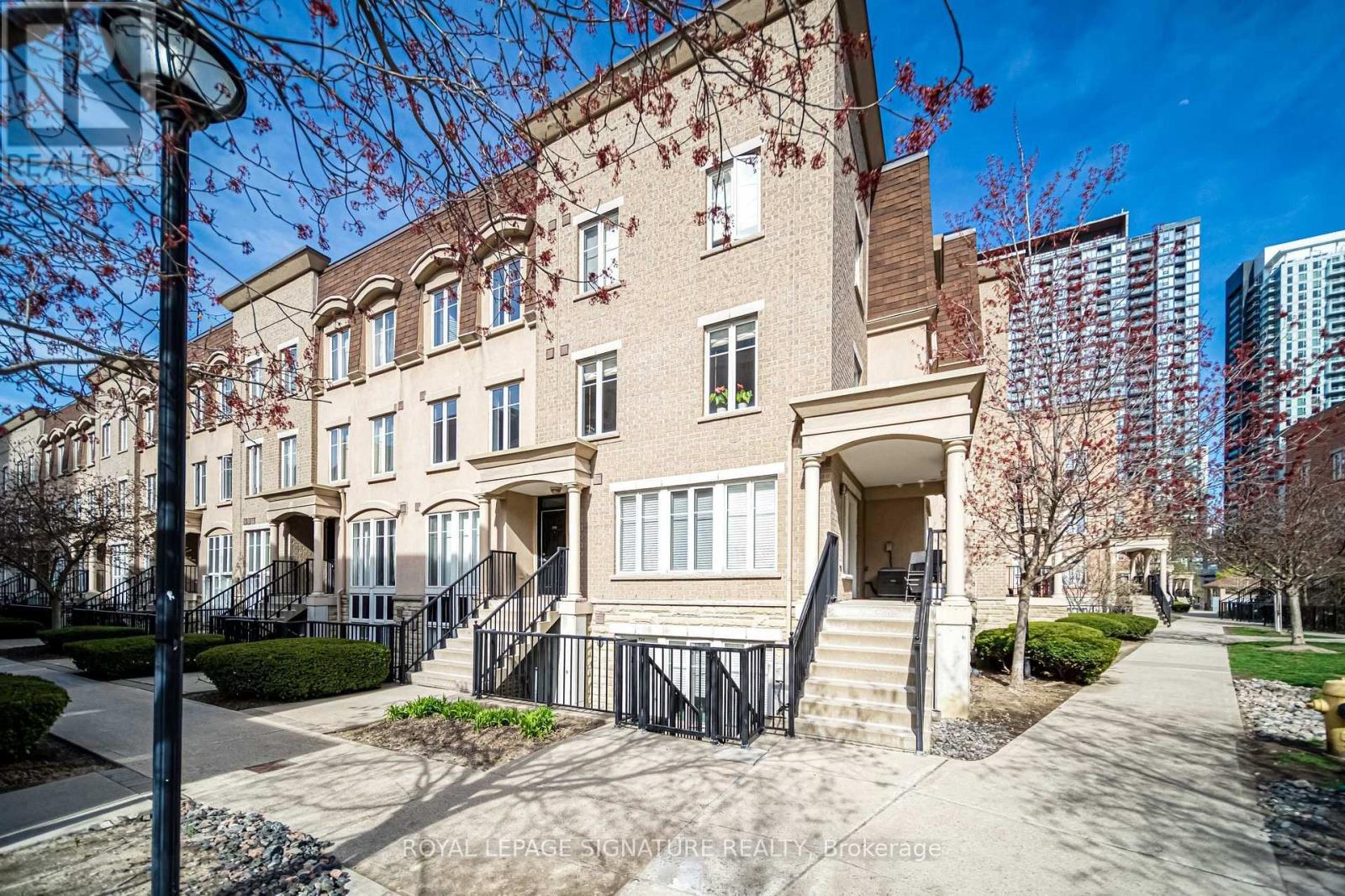 704 - 42 WESTERN BATTERY ROAD
