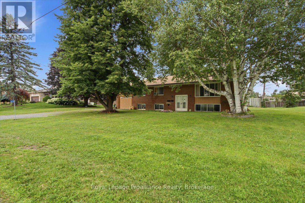 270 COLONIAL ROAD, Belleville, Ontario