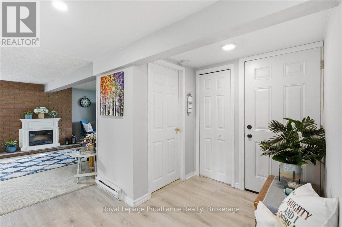270 Colonial Road, Belleville, Ontario  K8R 1B9 - Photo 12 - X13644612