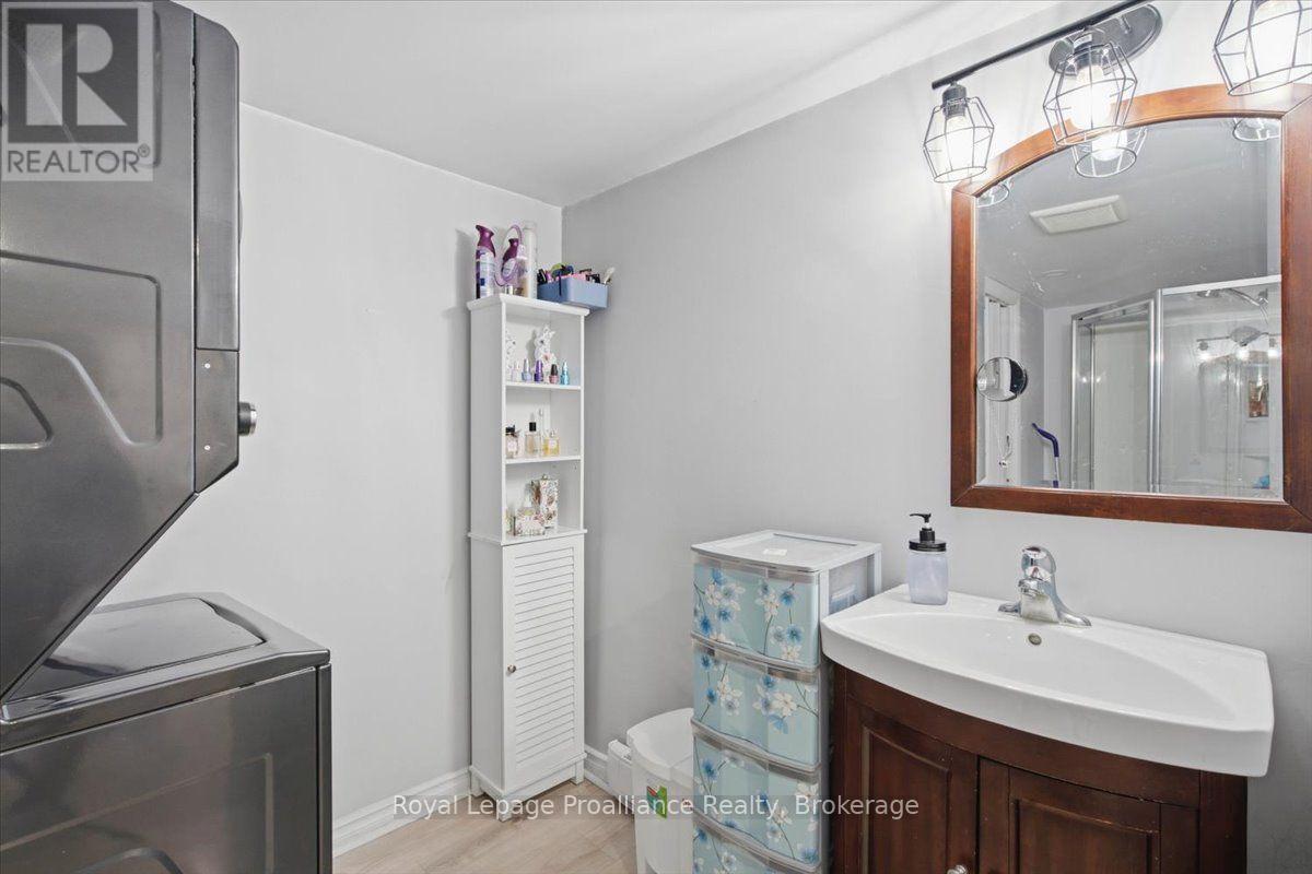270 Colonial Road, Belleville, Ontario  K8R 1B9 - Photo 24 - X13644612