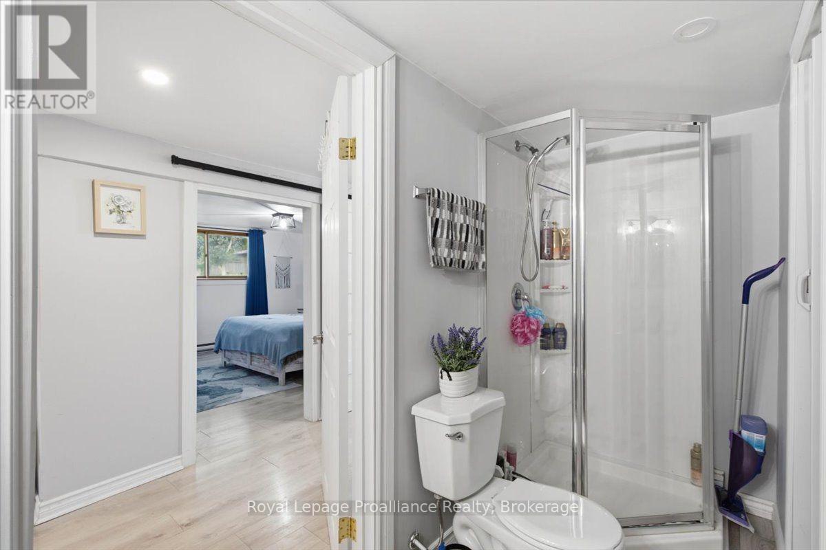 270 Colonial Road, Belleville, Ontario  K8R 1B9 - Photo 25 - X13644612