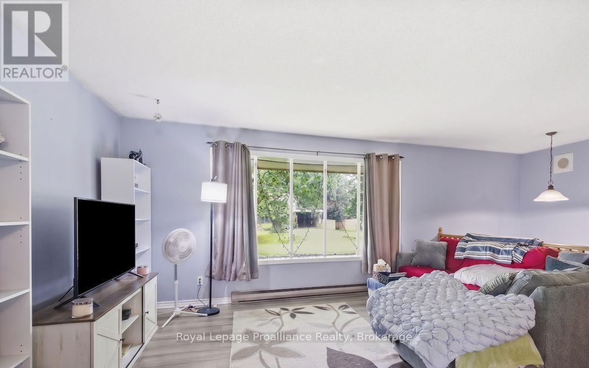 270 Colonial Road, Belleville, Ontario  K8R 1B9 - Photo 26 - X13644612