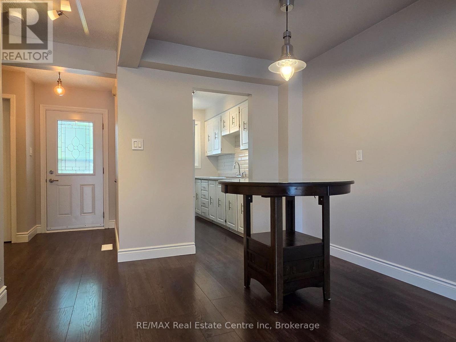 101 - 31 Greengate Rd, Guelph, Ontario  N1H 6R3 - Photo 1 - X13644440