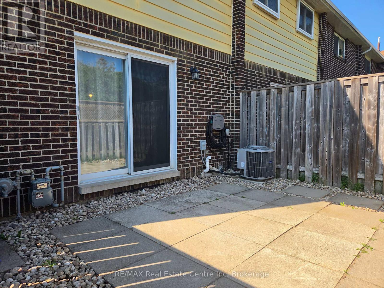 101 - 31 Greengate Rd, Guelph, Ontario  N1H 6R3 - Photo 9 - X13644440