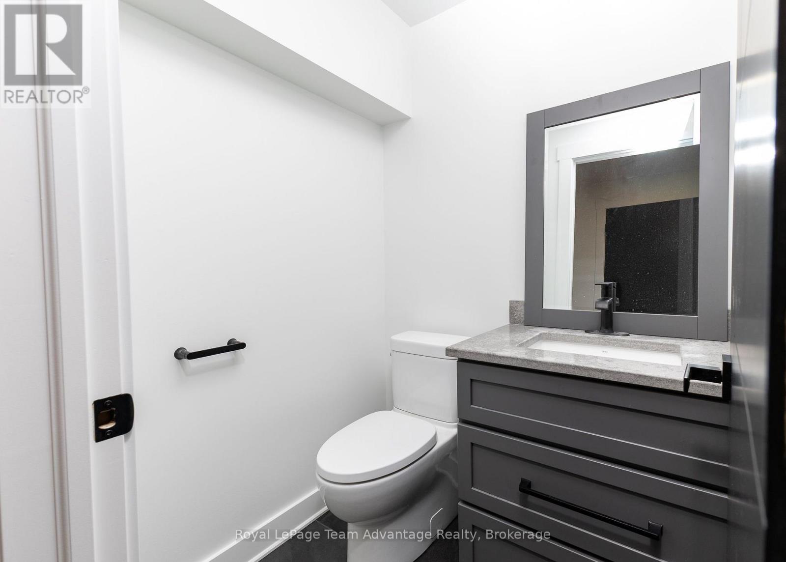 53 Dennis Drive, Parry Sound, Ontario  P2A 0E4 - Photo 38 - X13644624