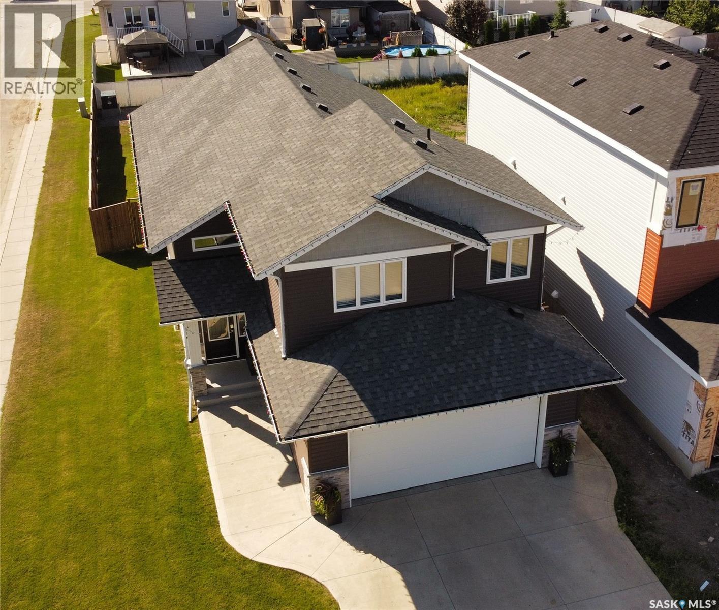 626 Kinloch Crescent, Saskatoon, Saskatchewan S7M 5X2 - Photo 2 - SK044376