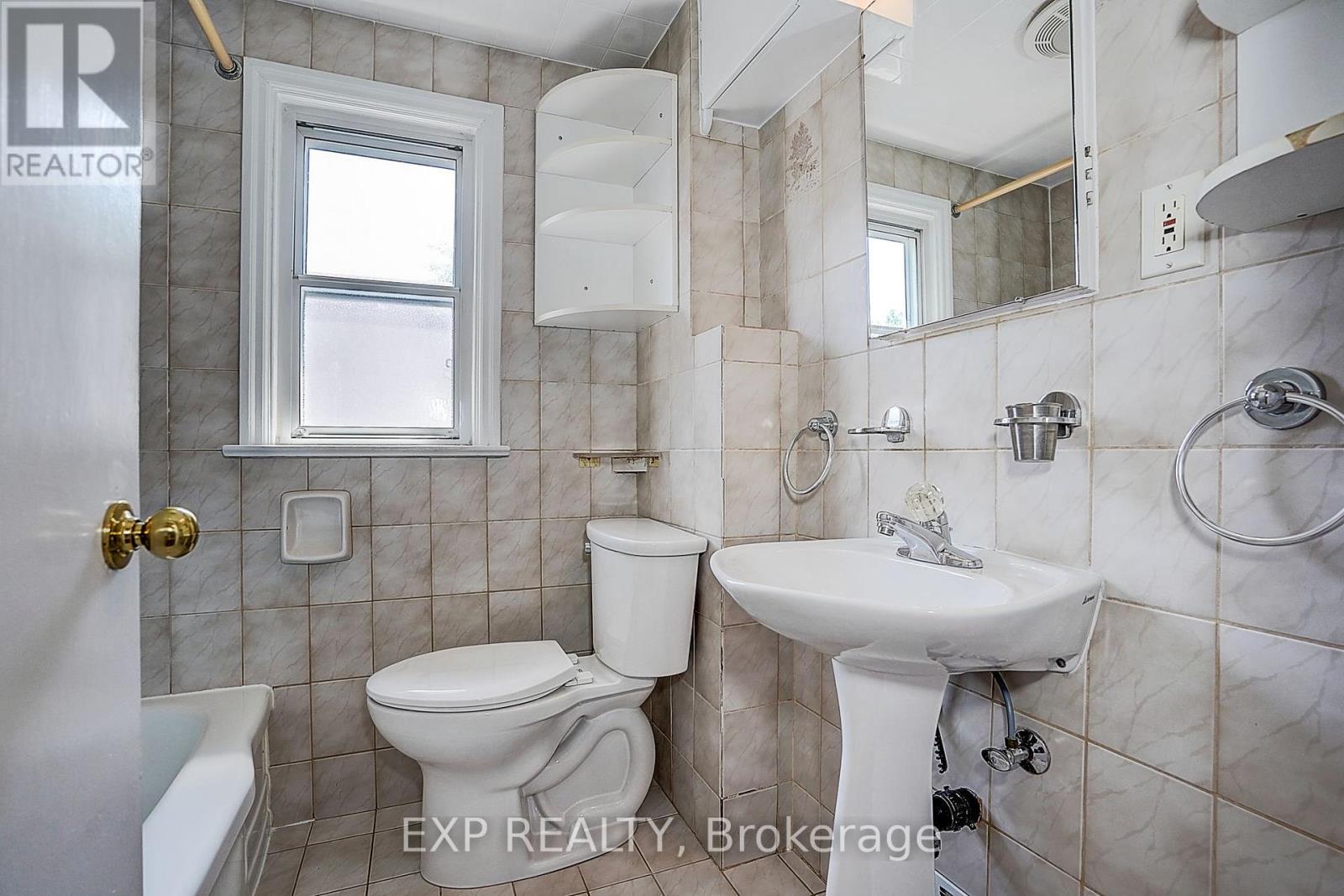 298 Glebemount Avenue, Toronto, Ontario  M4C 3V3 - Photo 22 - E13644288