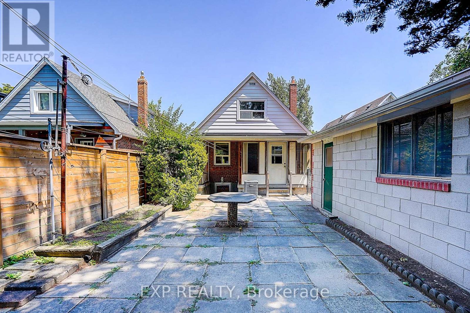 298 Glebemount Avenue, Toronto, Ontario  M4C 3V3 - Photo 31 - E13644288