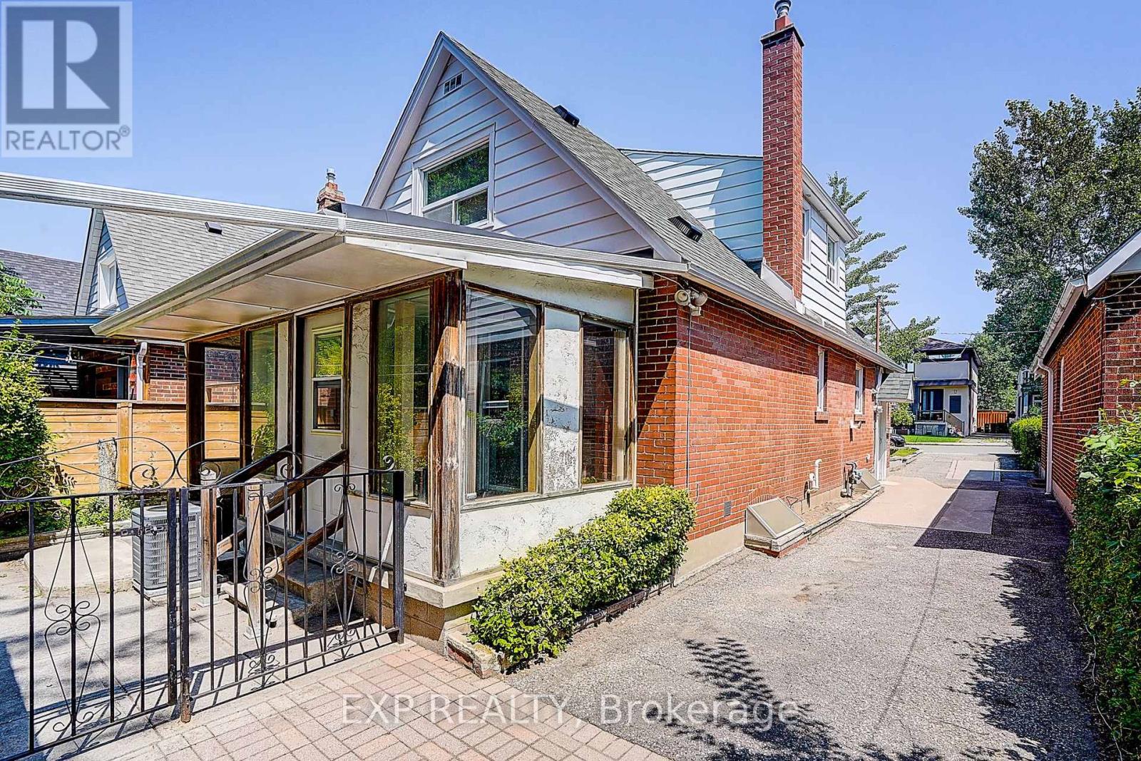 298 Glebemount Avenue, Toronto, Ontario  M4C 3V3 - Photo 32 - E13644288